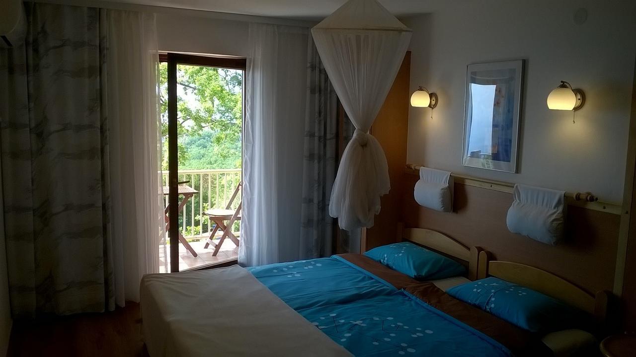 Studios Peric Sveti Stefan Εξωτερικό φωτογραφία